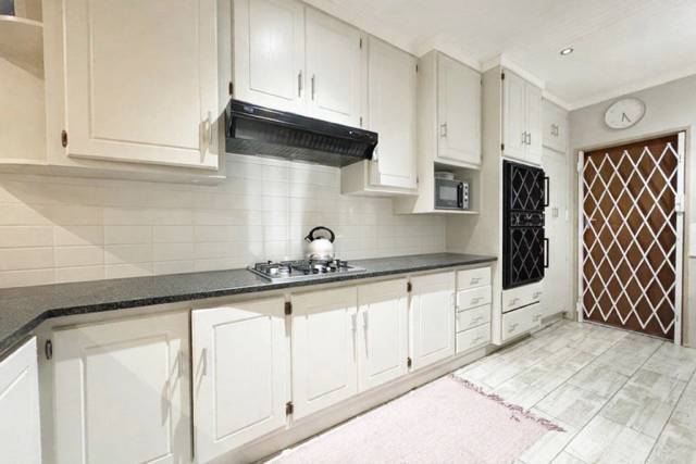 3 Bedroom Property for Sale in Pentagon Park Free State